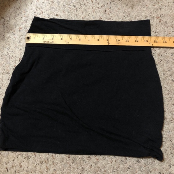 Lily White short black bodycon skirt size small - Picture 3 of 4